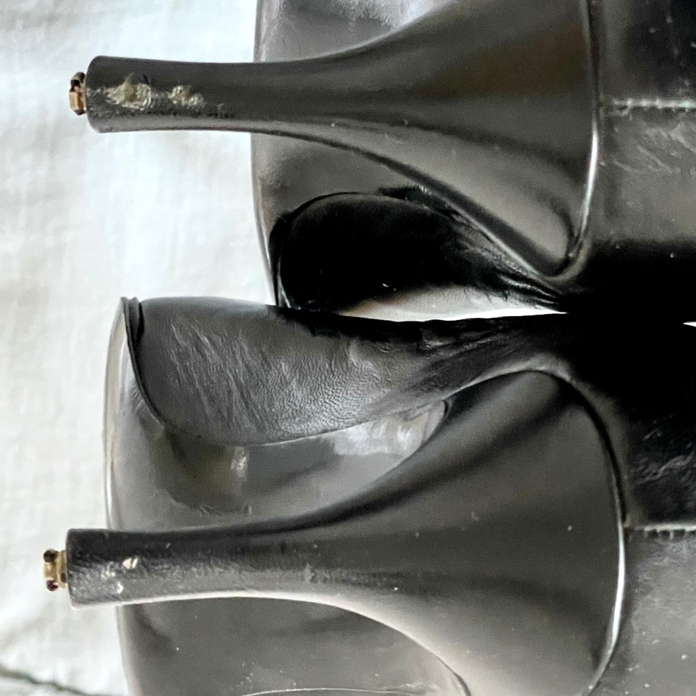 CHANEL CC Logo High Heels Leather Black Pumps - Picture 15 of 16